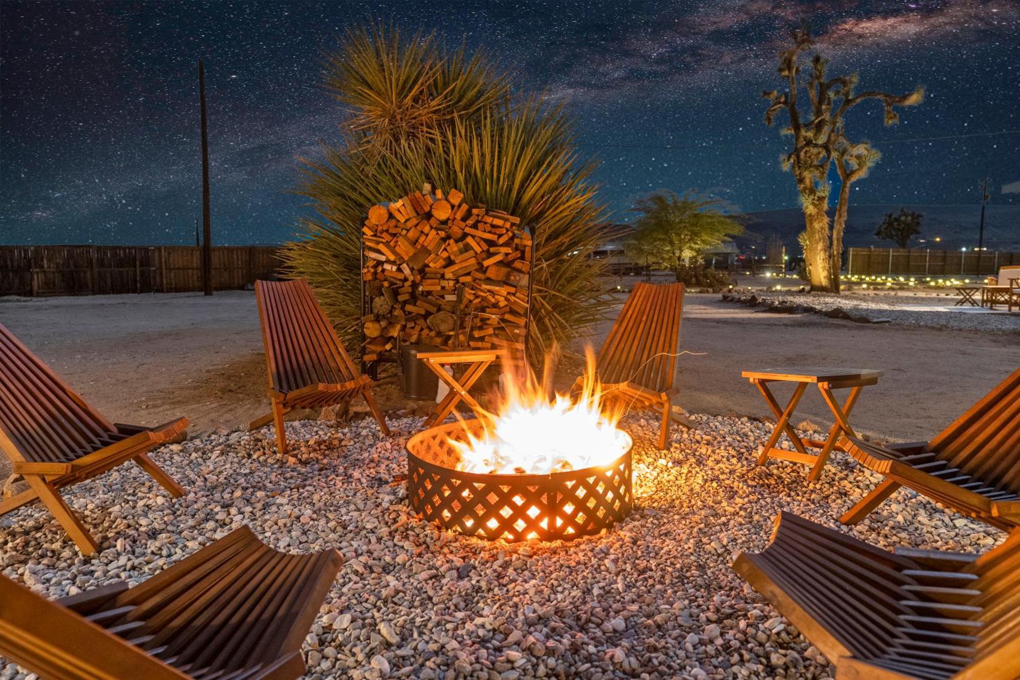 Private Jt Cabin - Ev L2 Station, Hammocks, Fire Pit, Bbq, Bocce Ball, Cornhole ยุคคาแวลลีย์ ภายนอก รูปภาพ