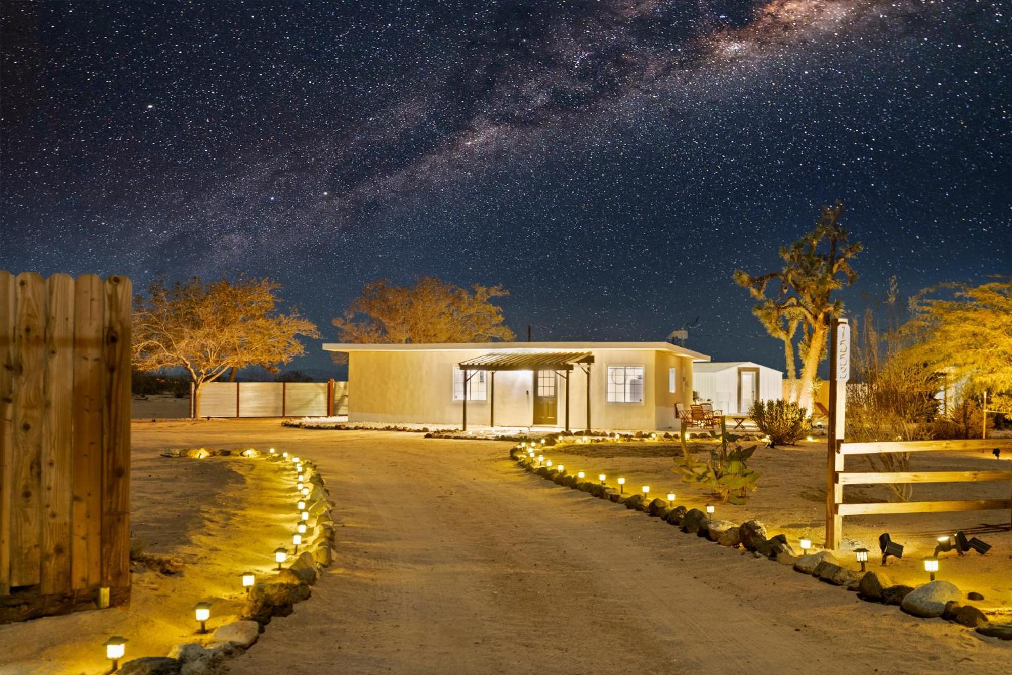 Private Jt Cabin - Ev L2 Station, Hammocks, Fire Pit, Bbq, Bocce Ball, Cornhole ยุคคาแวลลีย์ ภายนอก รูปภาพ
